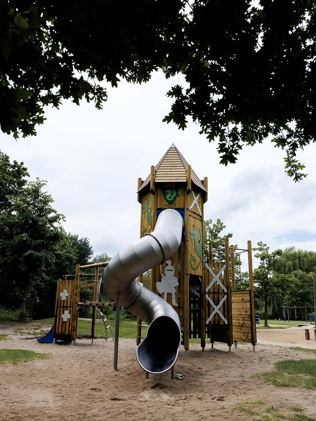 Klimtoren in de natuurspeeltuin